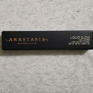Anastasia Beverly Hills Liquid Glow